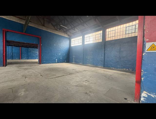 2,002M² WAREHOUSE TO LET IN PRETORIA WEST
